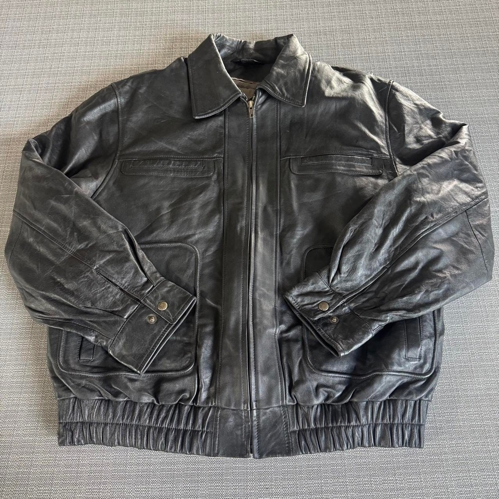L.A Leather California Vintage Black leather bomber jacket size L